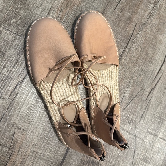 Eileen Fisher - Lace-Up Espadrille Sandal Flats - Tan - Size 6.5 - Gently Used!! - Picture 8 of 9